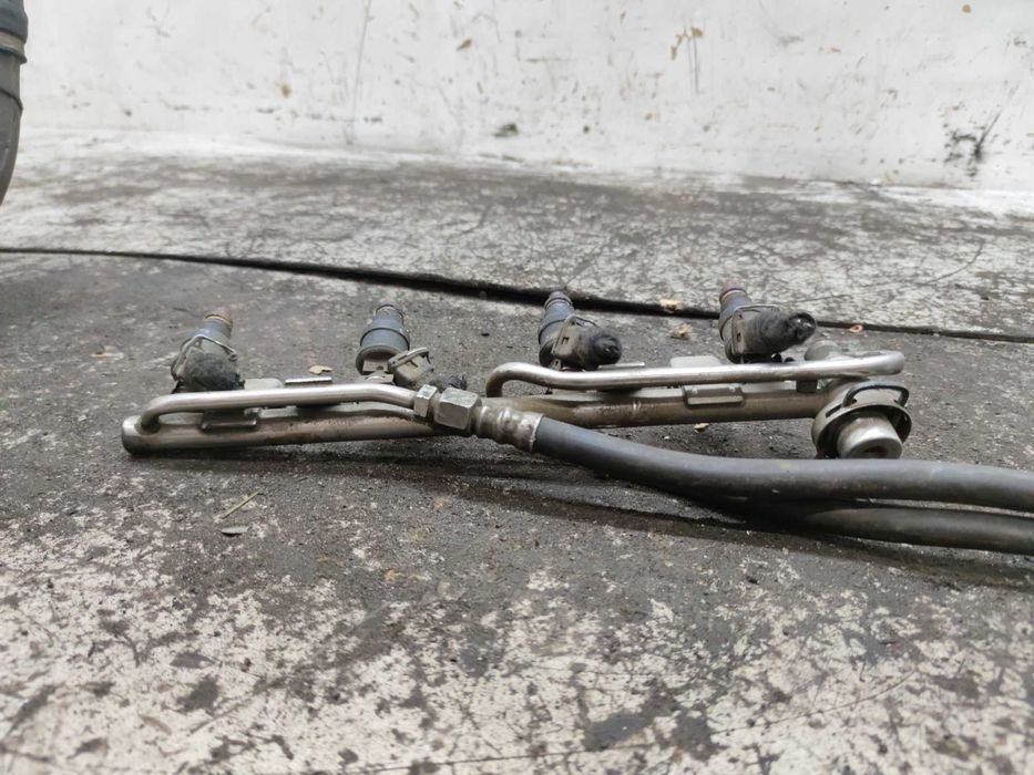 Audi A4 B5 Passat B5 1.8 Listwa Wtryskowa Paliwa