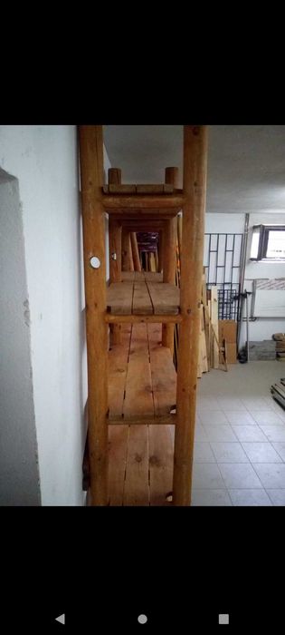 Regały drewniane solidnie wykonane