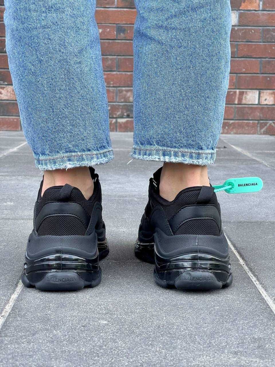 АКЦІЯ! Жіночі кросівки Balenciaga Triple S ‘Black’ (37 р.)