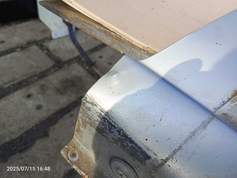 Mazda 5 błotnik prawy przód