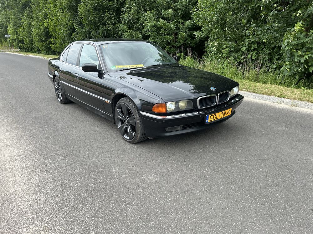 BMW Seria 7 E38 730i