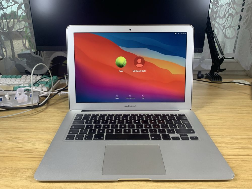 Laptop Apple Macbook Air A1466 i5 8GB RAM DDR3 MacOS Big Sur ładowarka