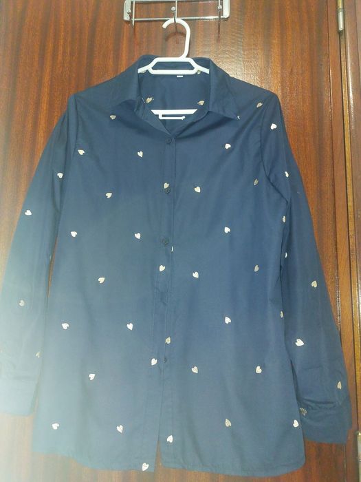 Camisa com coração bordado