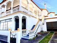 Moradia versátil para habitação ou investimento no centro