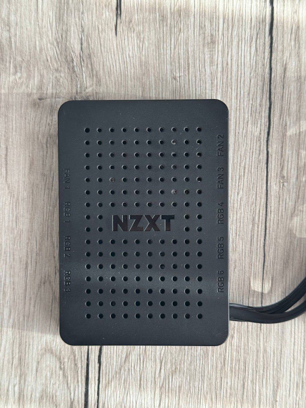 Контролер NZXT RGB & Fan Controller (AC-CRFR0-B1)