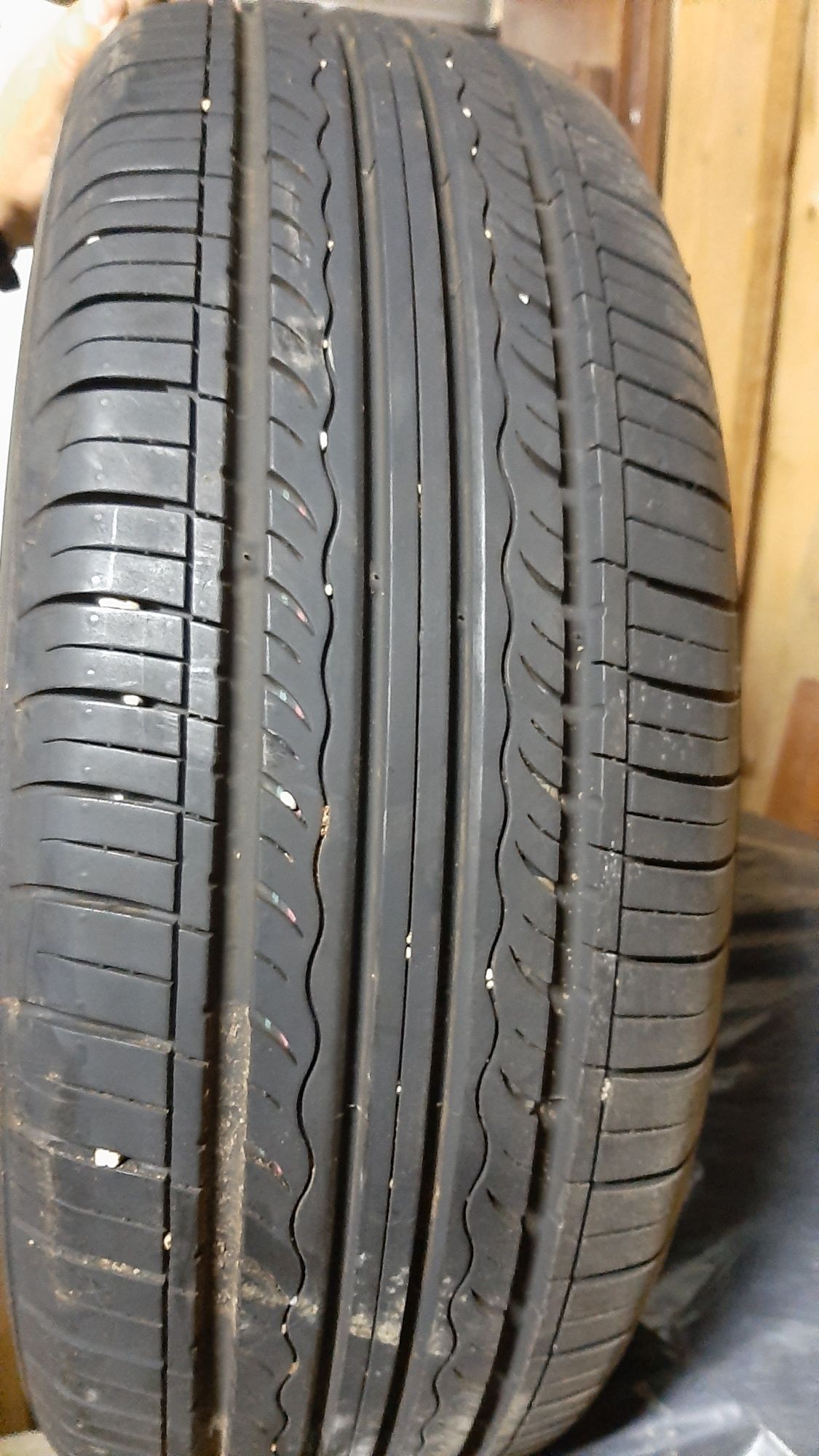 3 pneus 205/65 R16