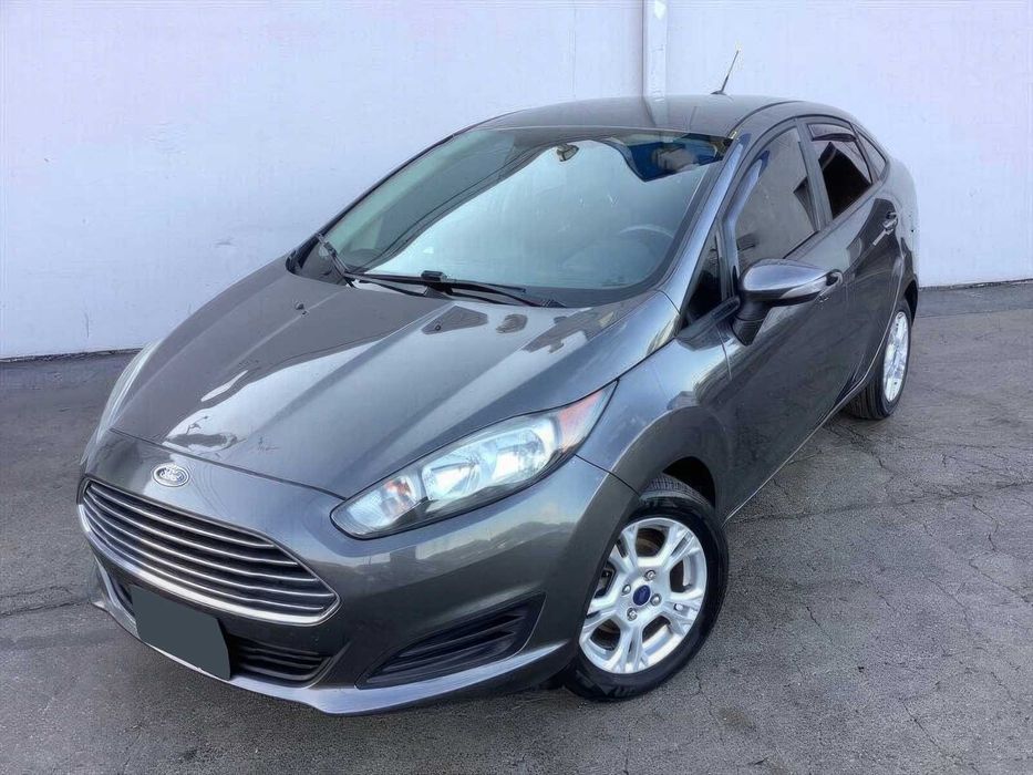 Ford Fiesta SE      2016