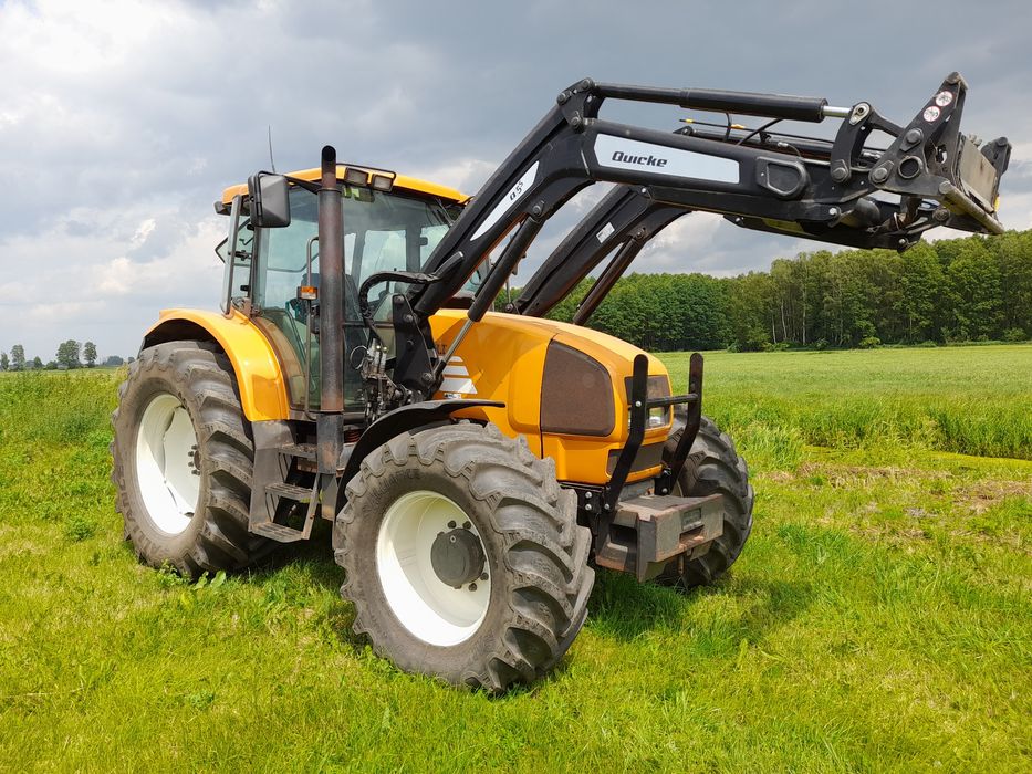 Renault Ares 640 z ladowaczem quick