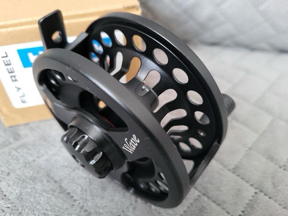 Kołowrotek muchowy HANAK Wave  6