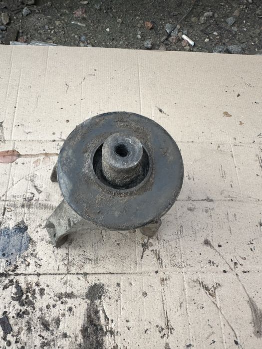 Подушка опора двигателя фольцваген т5 volkswagen