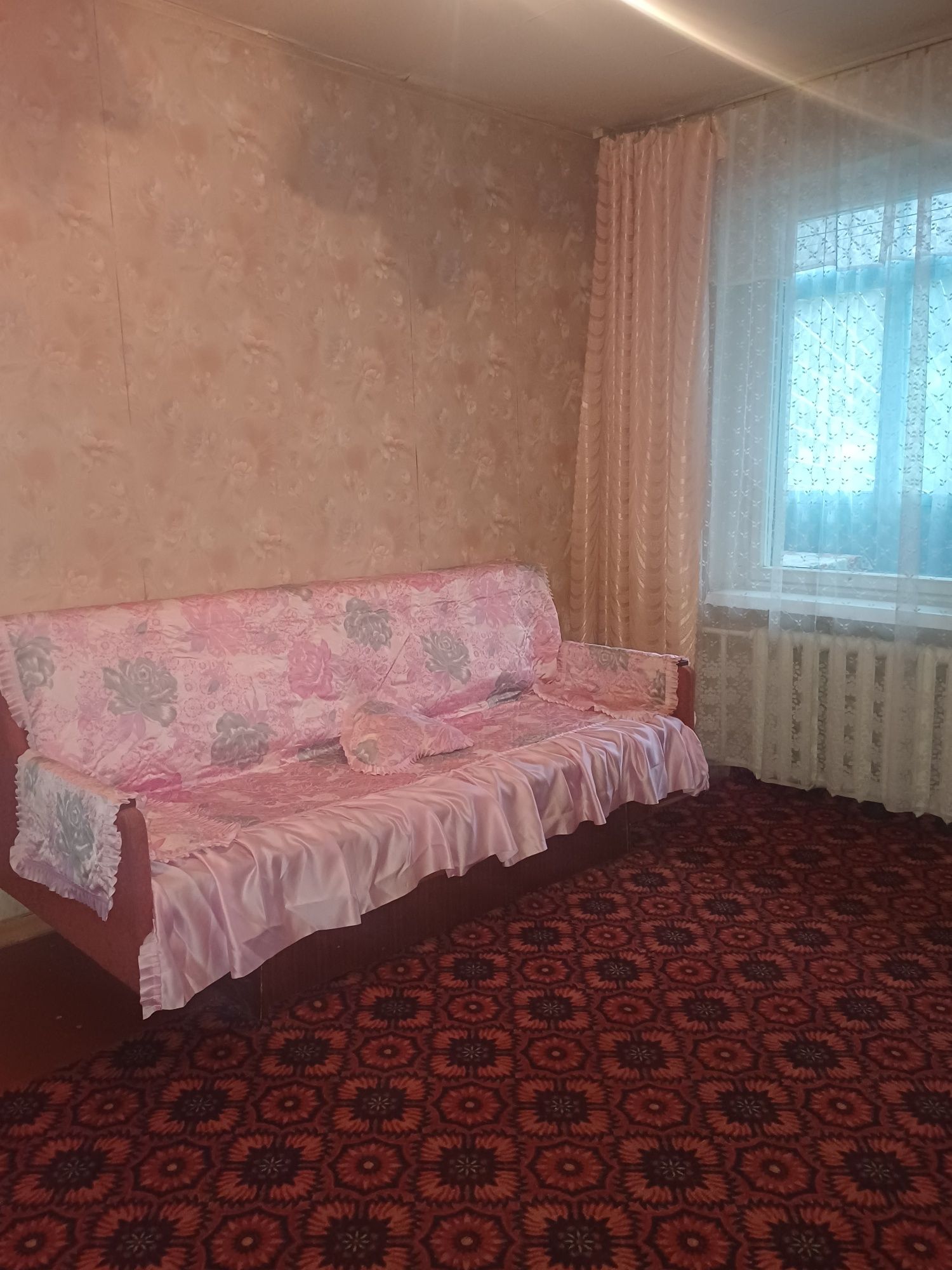 Продам 2х комн квартира чешка 50м у. Героев Мариуполя возле Нов почта!