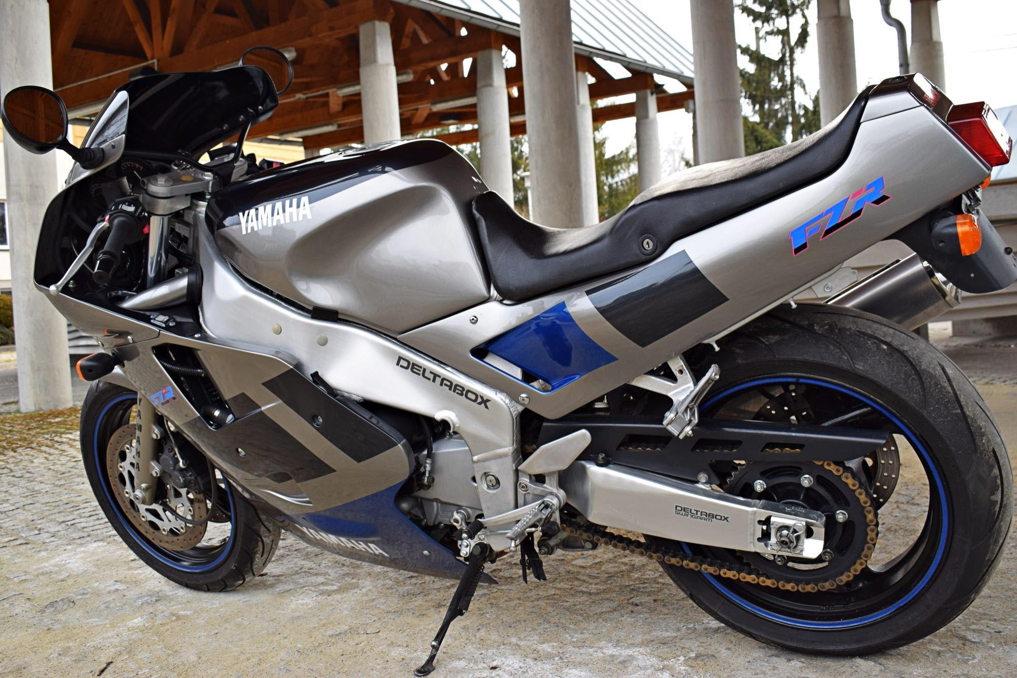 jak NOWA Yamaha FZR 1000 z Szwajcarii 89r 35795km WZOROWA Bez wkładu!