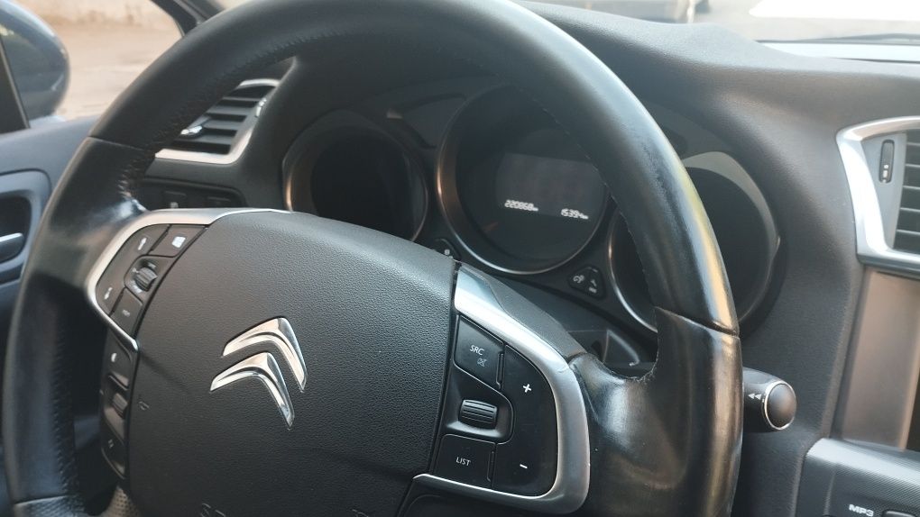 Citroen c4 2011 року