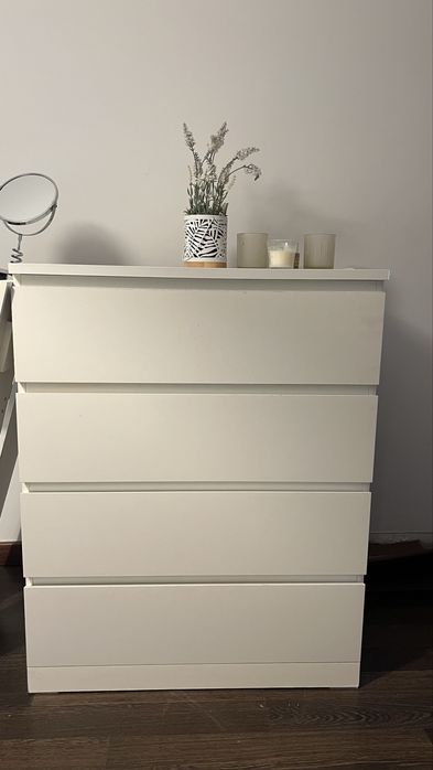 Comoda branca arrumacao