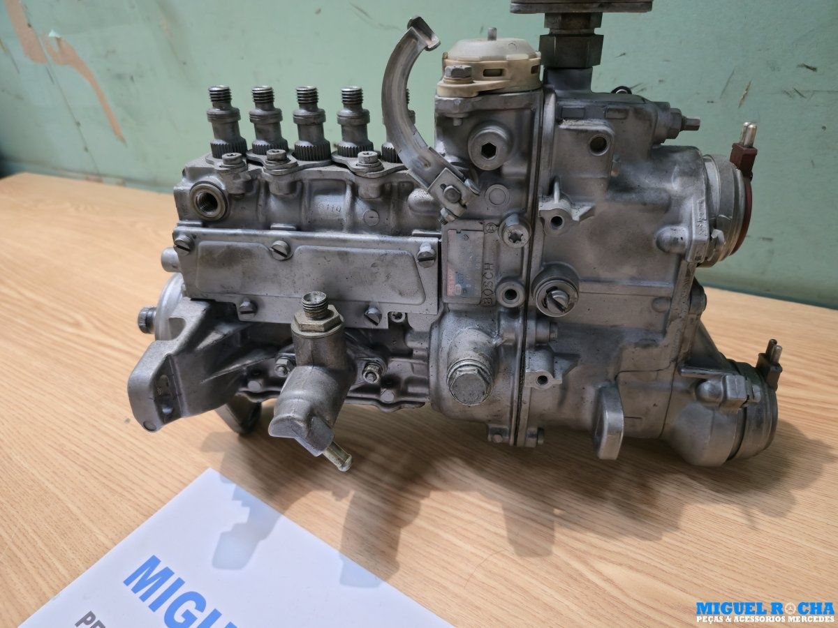 Bomba injectora Mercedes 190 2.5Turbo / 250Turbo OM602