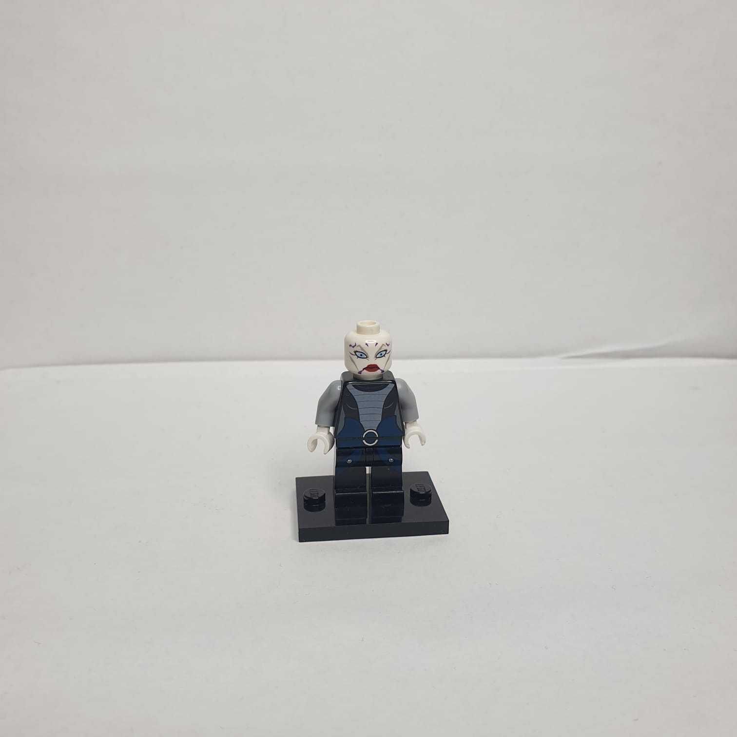 Lego Asajj Ventress - Black Torso sw0318 zamienię