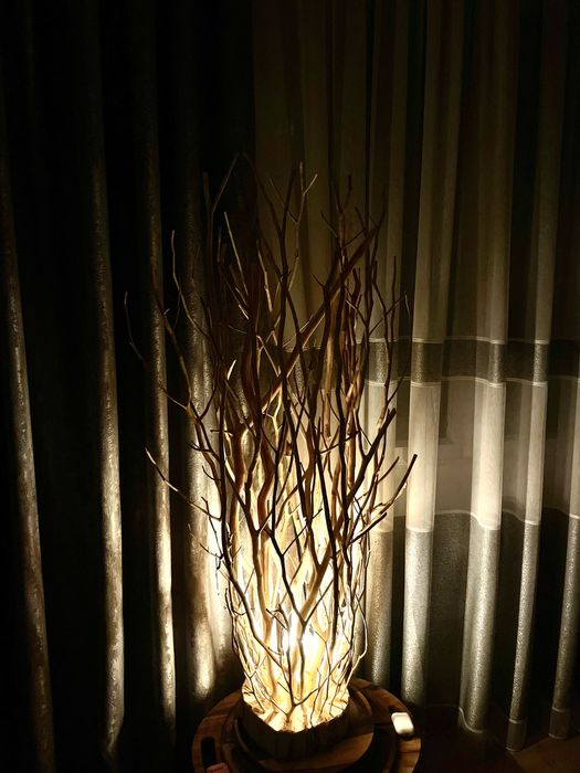 Світильник з дерева