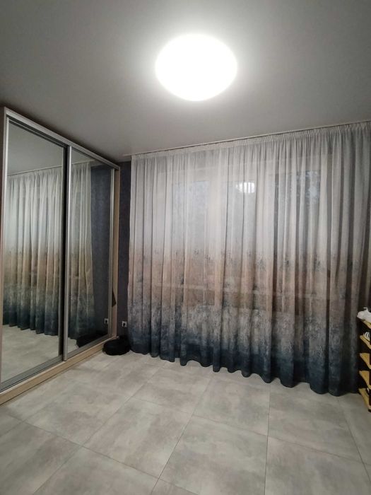 Стильний, розкішний будинок в с. Бездрик