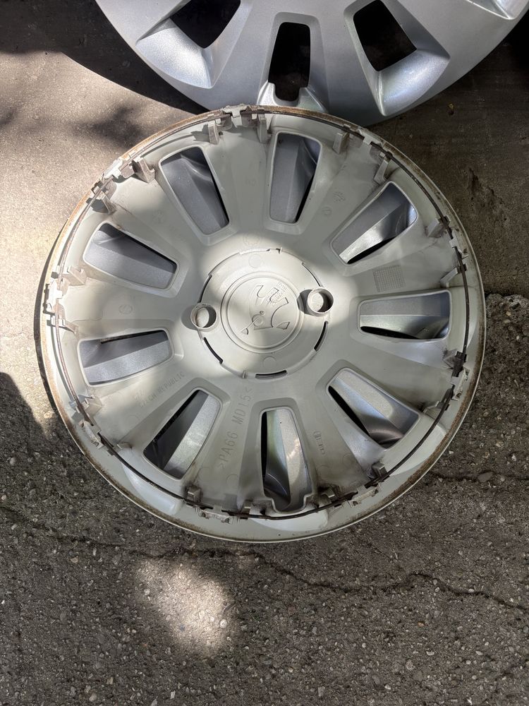 Witam sprzedam kołpaki skoda r14.