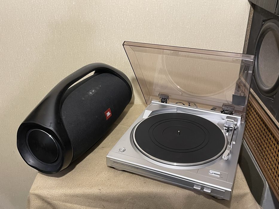 Автоматический проигрыватель винила DENON DP-29F с фонокорректором