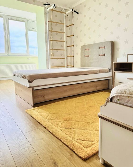 ПРОДАЖ 3 кімнатної квартири з видом на озеро