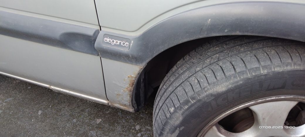 Samochód osobowy Opel Zafira 1,8 A rok2000