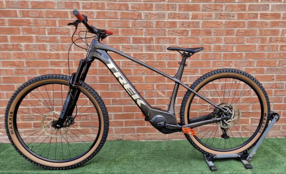 Trek marlin 6+ elektryczny rower gorski 2024 rockshox maxxis