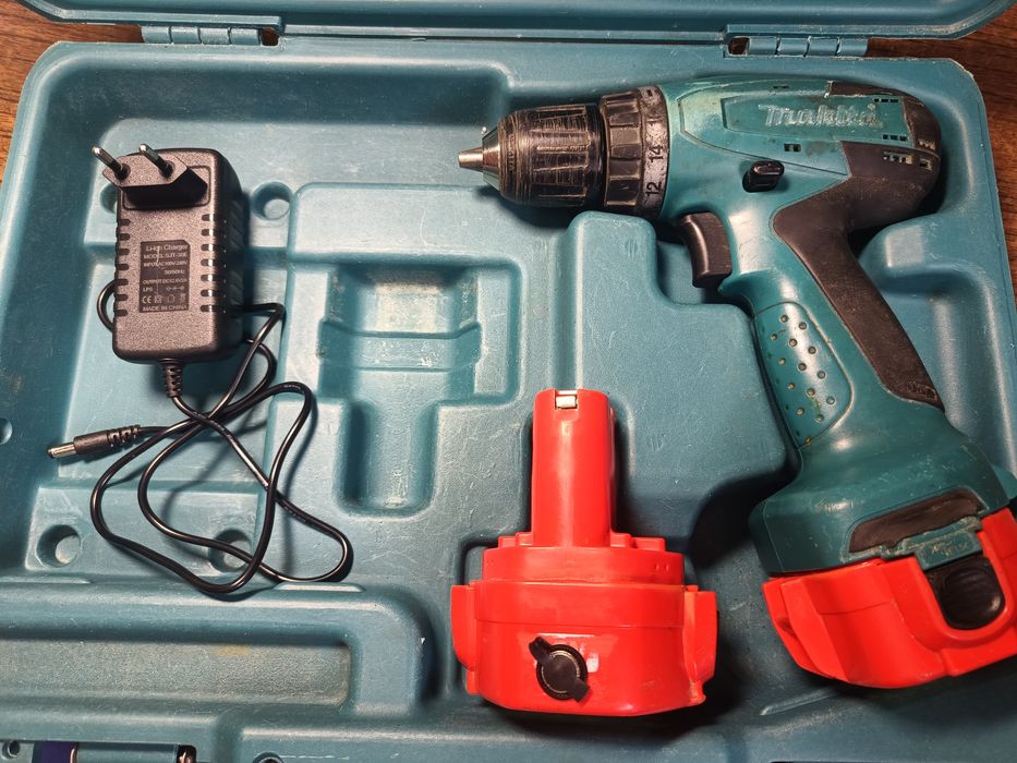 Шуруповёрт MAKITA