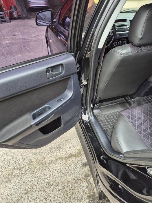 Продам Mitsubishi Lancer