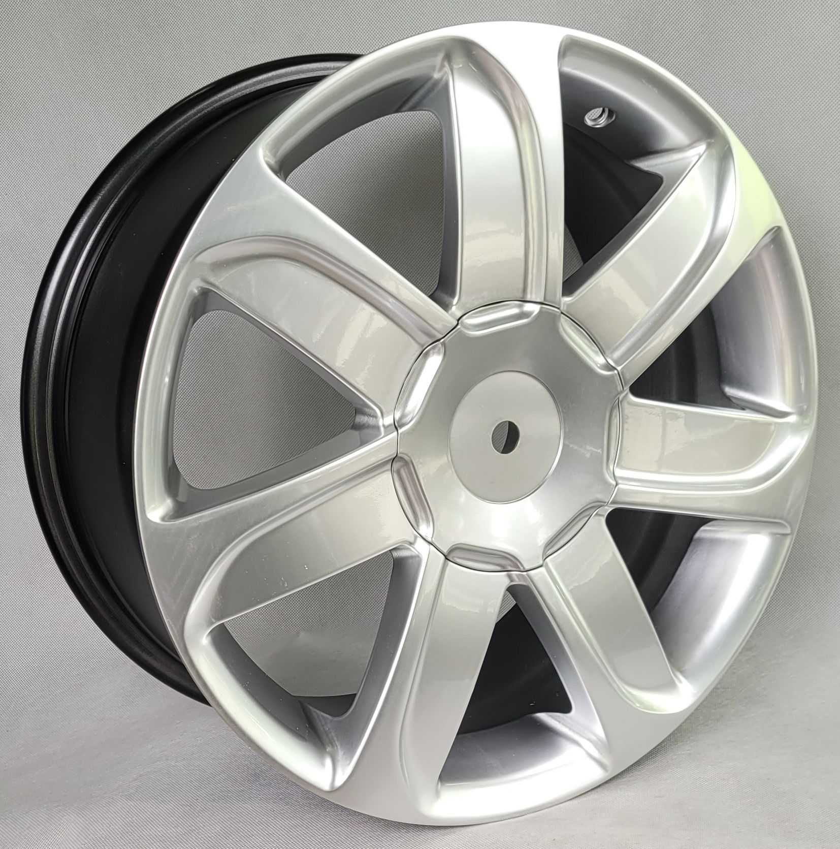 Felgi 17 5x112 Audi A4 B8 A3 8V A6 Leon Octavia Superb VW Passat Golf
