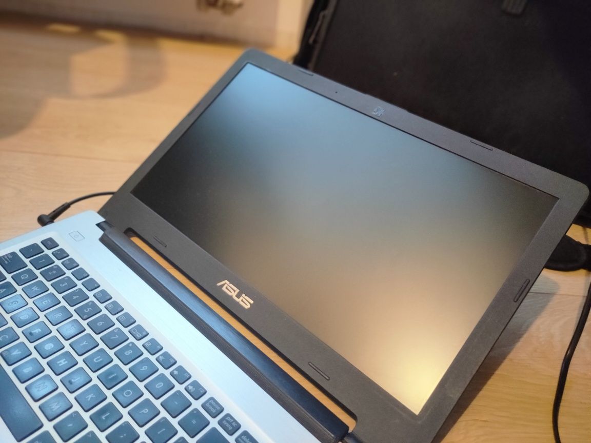 Laptop/ultrabook ASUS A55L 15,6 ,i5 , SSD 128 GB