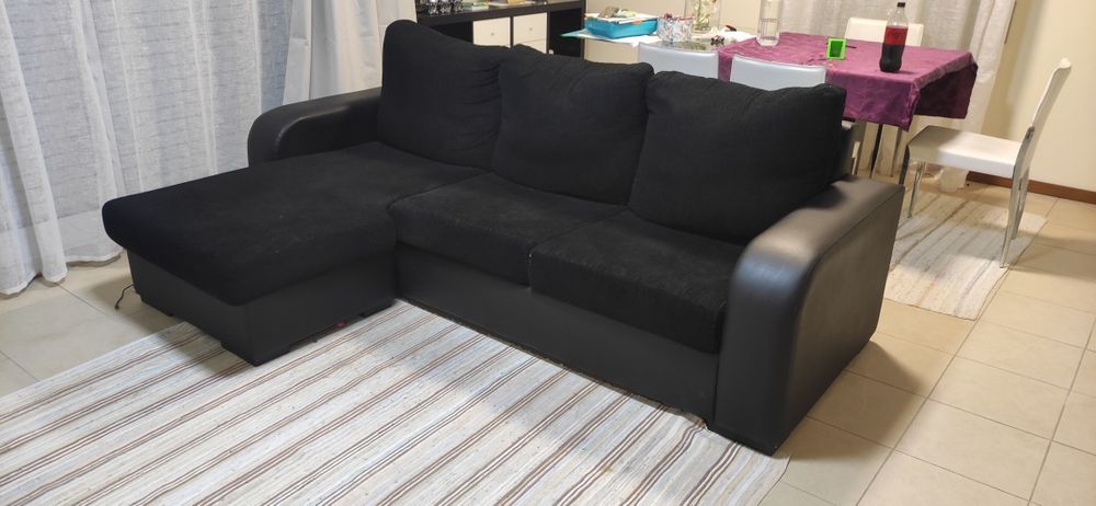 Sofá com chaise long