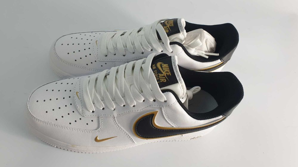 Buty Męskie NIKE AIR FORCE 1 r. 44,5 Sneakersy Skórzane