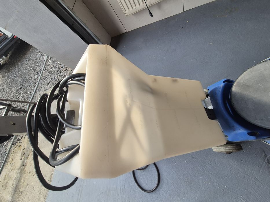 Szorowarka jednotarczowa hako 240 do podłóg dywanow polerka