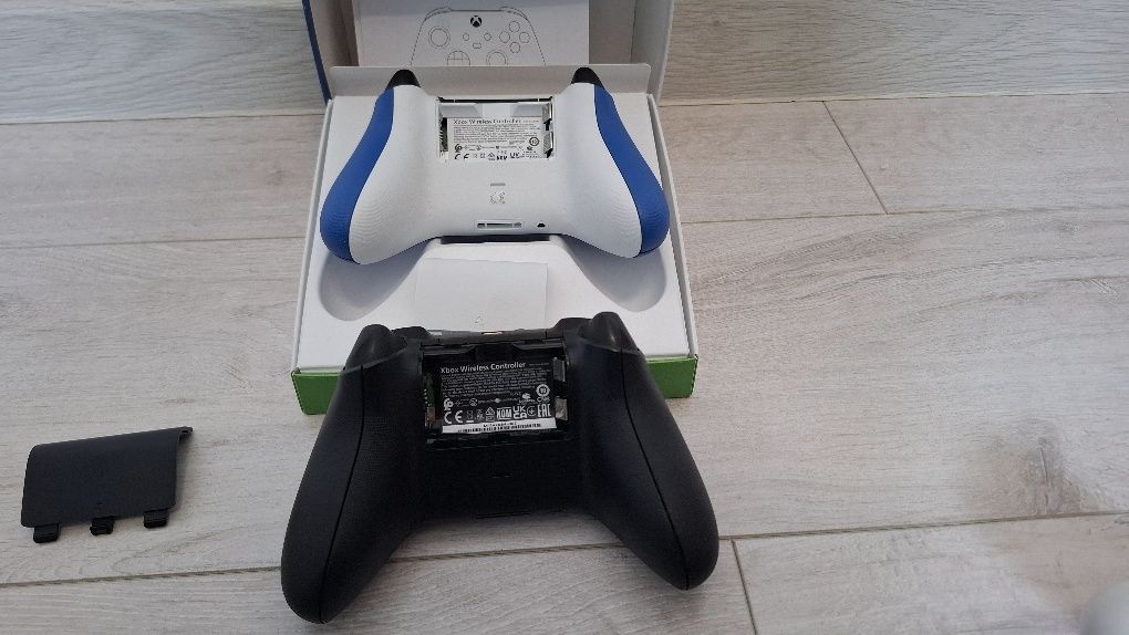 Sprzedam pady do ps4 i xbox series!Ostatnie sztuki w okazyjnej cenie!