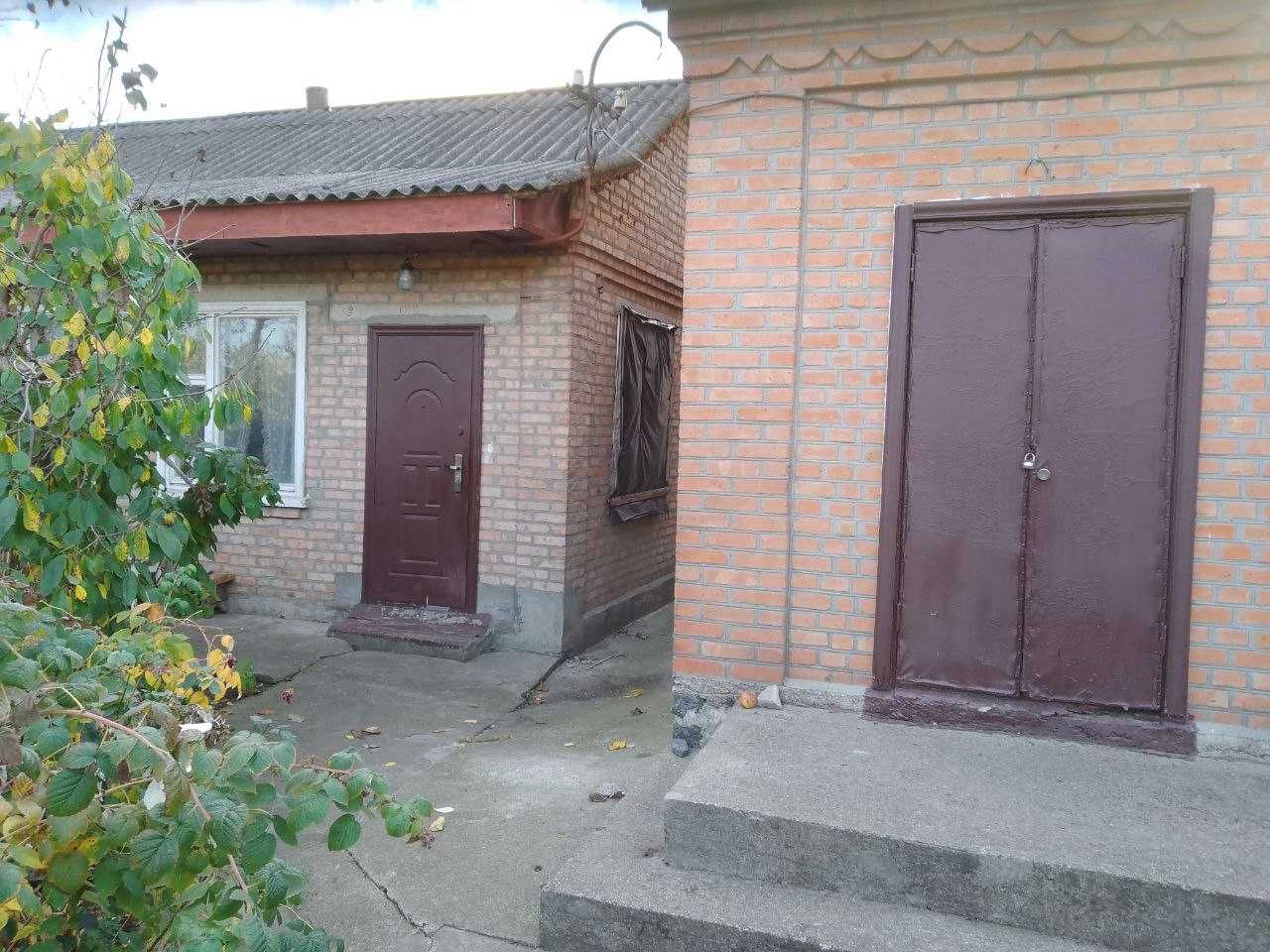 Продається будинок в Новомиргороді