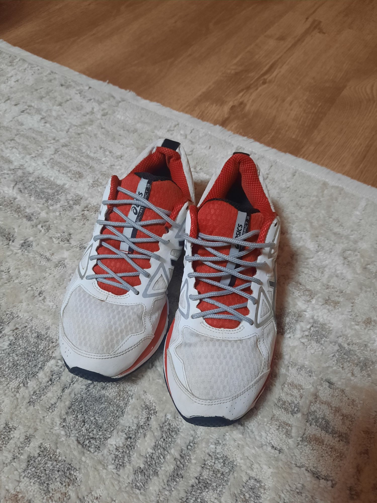 Кроссовки ASICS 23.5 см
