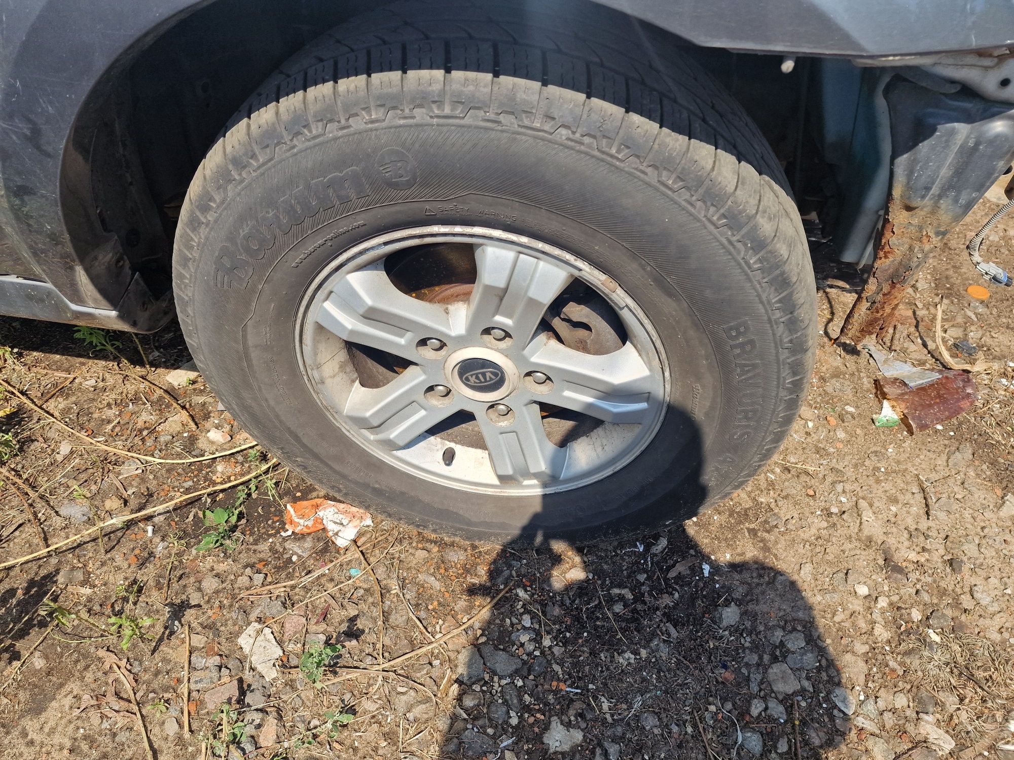 Колеса 5x139.7 r16 kia sorento 2001- диски титаны нива хорошая резина