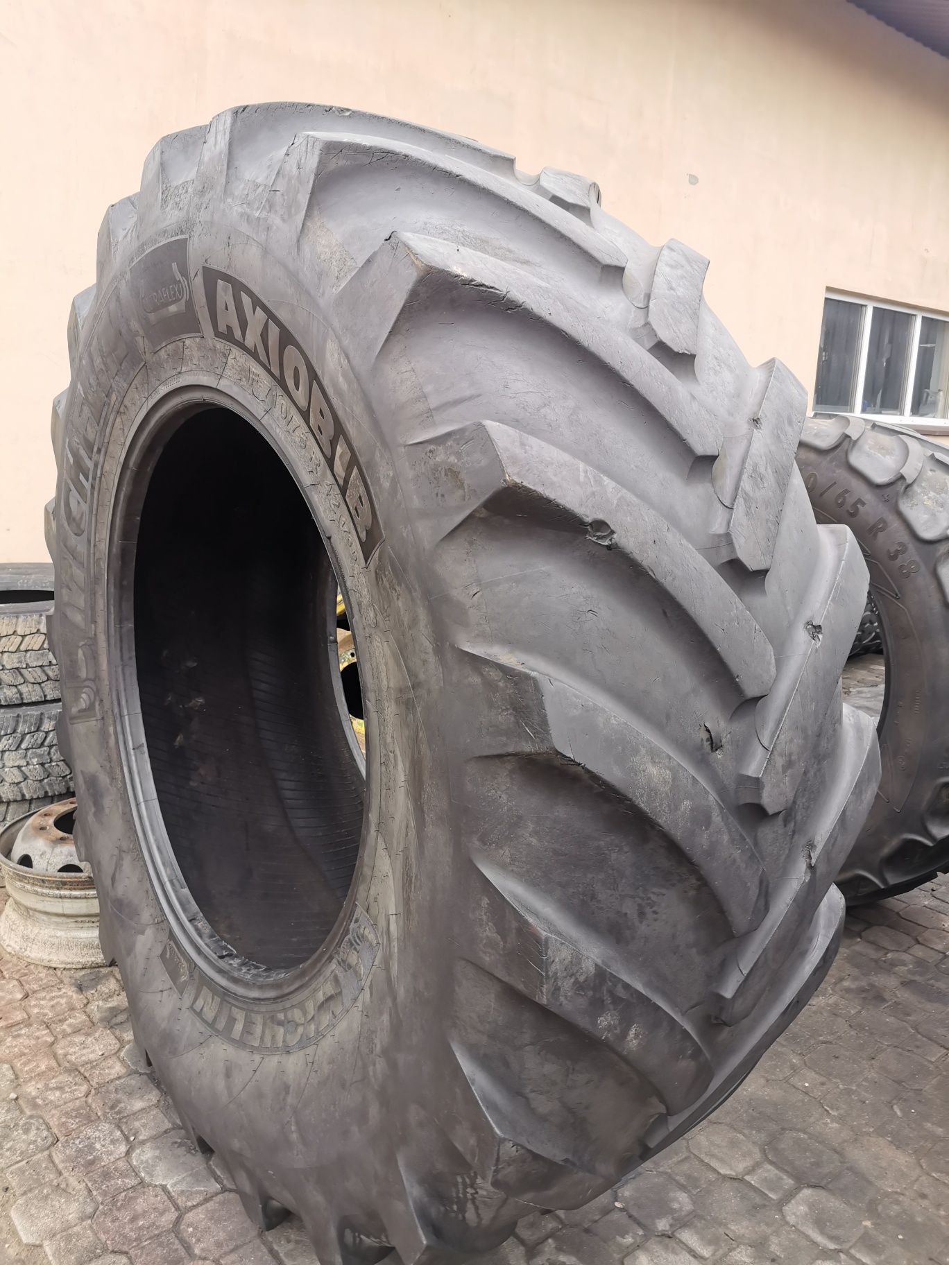 Opona 710/75R42 Michelin AXIOBIB #