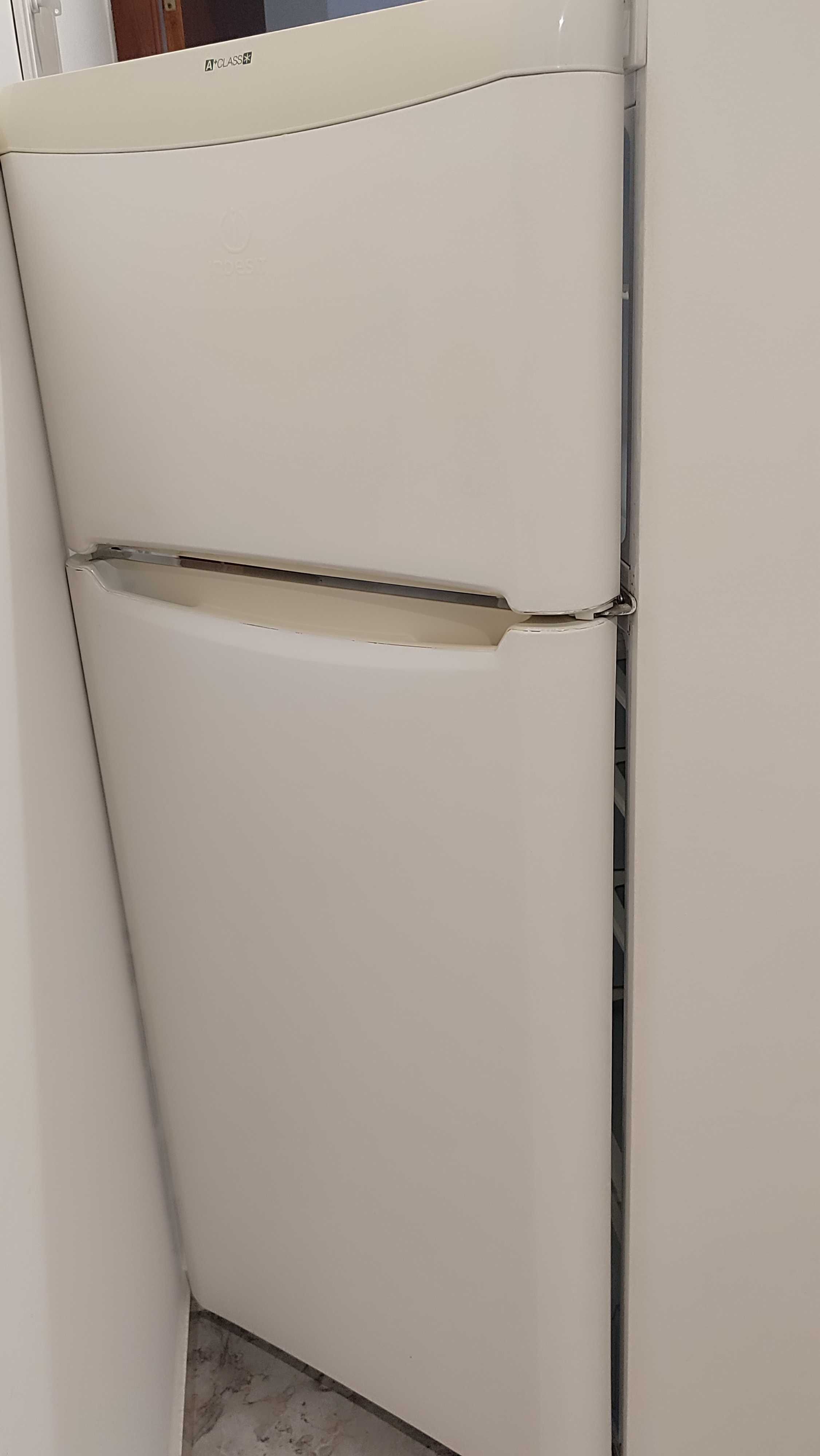 Frigorífico indesit