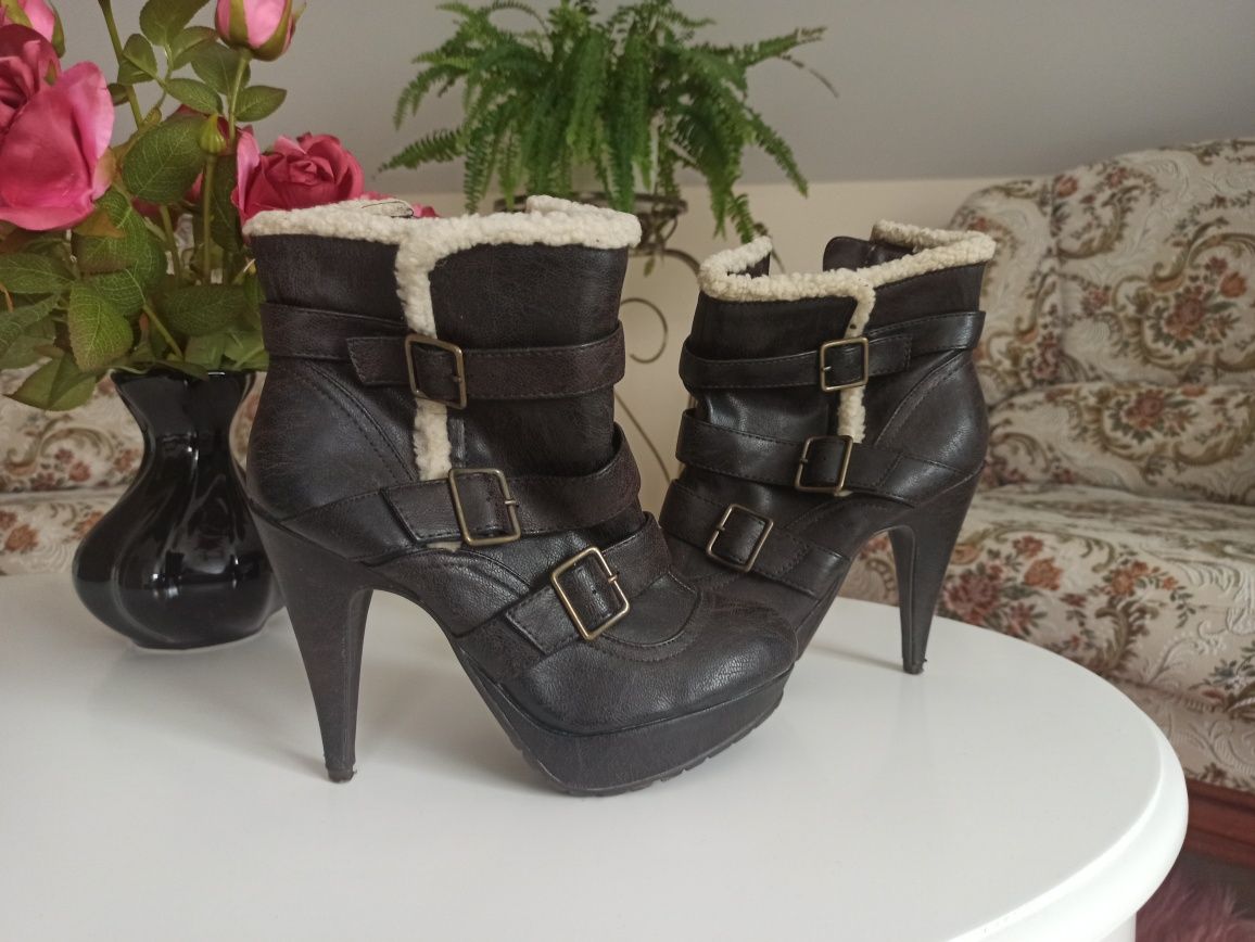 Buty zimowe szpilki platformy New Look 38