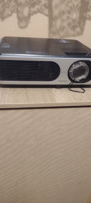 Projektor Toshiba