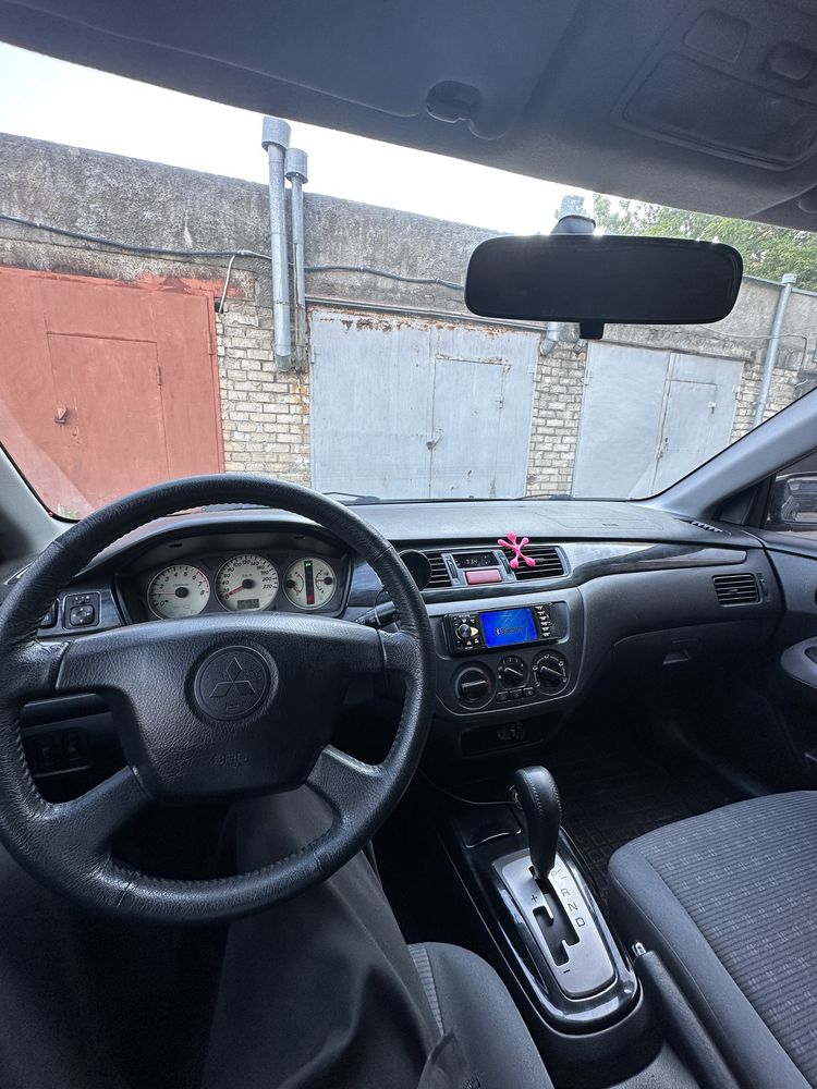 Mitsubishi Lancer 9