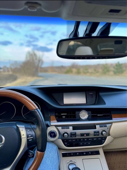Lexus ES -300 гарний стан