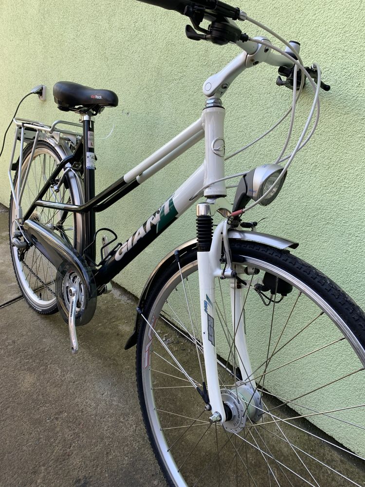 Продам велосипед Giant на 28ʼʼ алюмінієвий