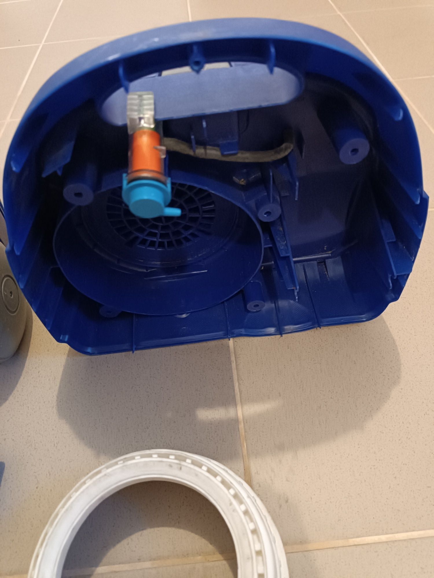 _ Odkurzacz Electrolux Clario Z7520 na części