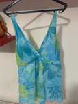 Tops de alcinhas…
