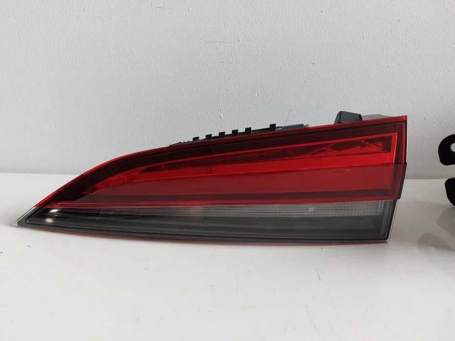 Lampa tylna prawa led w błotnik i w klapę Skoda Scala Komplet Europa