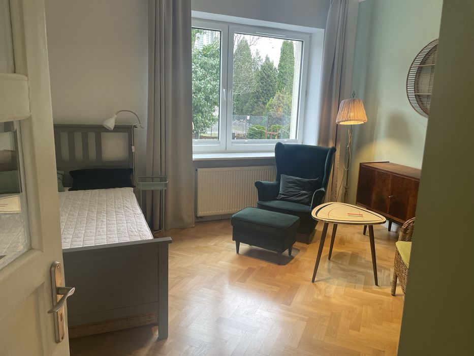 Bardzo klimatyczne, pokój, jadalnia, garderoba, parking