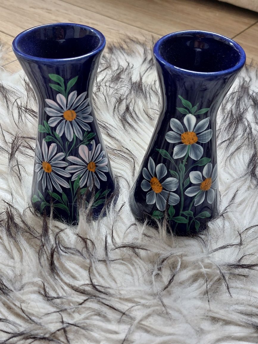 Dwa małe wazony ręcznie malowane Tułowice